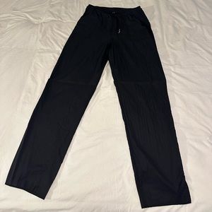 ALO Yoga Cloud Nine Pants - Black, size Medium